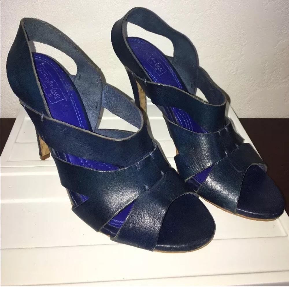 Zara leather navy blue strappy sandal. US10.5